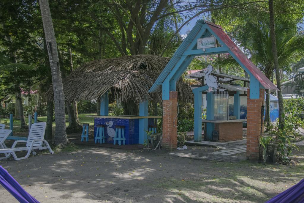 Pelican Beachfront Hotel Esterillos Este Exterior foto